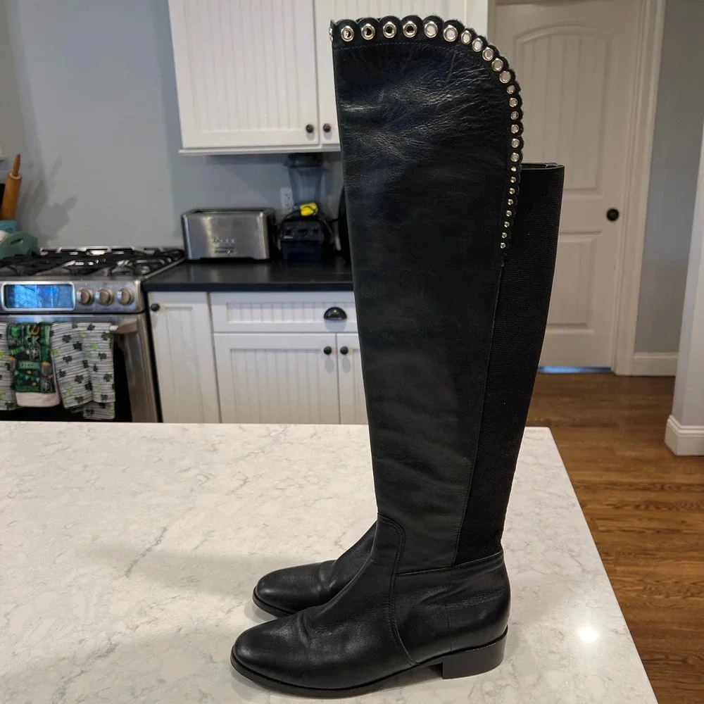 Davos Gomma Women’s Round Toe Leather Boots Gold Grommet Side Zip Size 6.5 Black